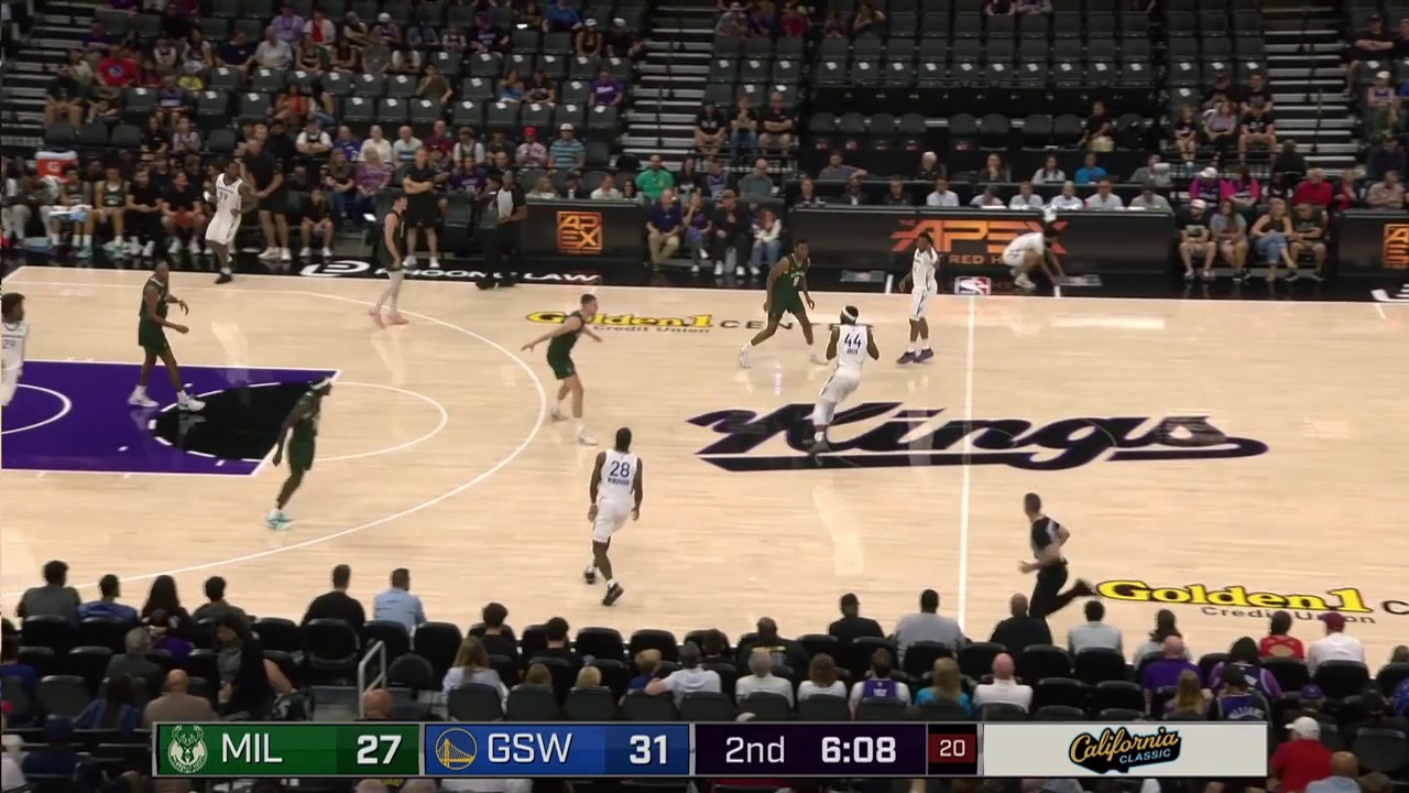David Green with the layup then blocking a 3-pointer gets a fastbreak dunk and also hits a corner 3