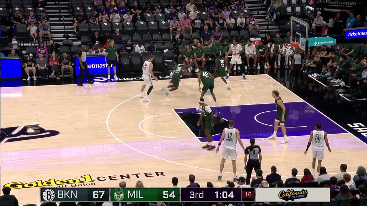 Hunter Sallis with a great chasedown block on Rafael Castro with a replay