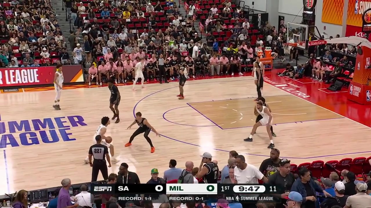 Brayden Burries the jumper to start the game