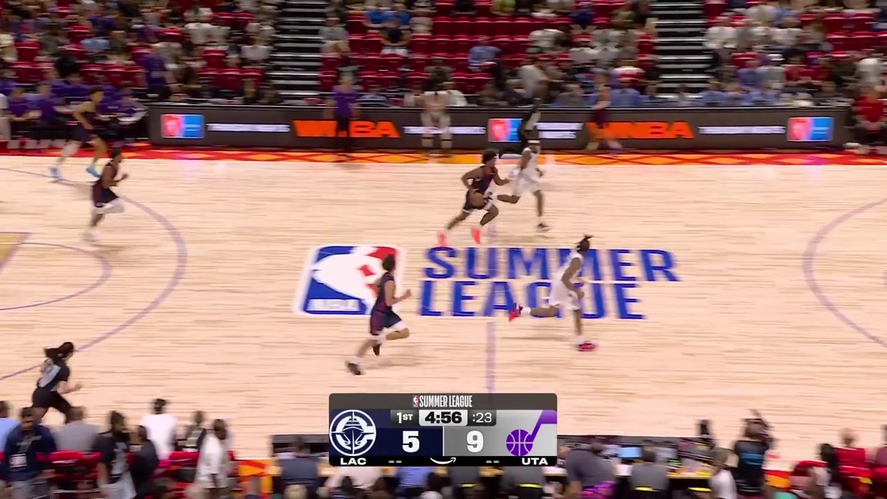 Keaton Wagler finds Baba Miller for the 3-pointer and Sean Pedulla lobs it to Baba for the alley-oop dunk with a replay