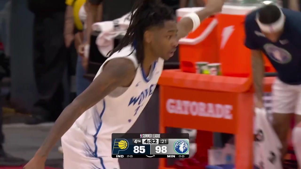 Rocco Zikarsky blocks the powerful dunk attempt by Keion Brooks Jr with a replay