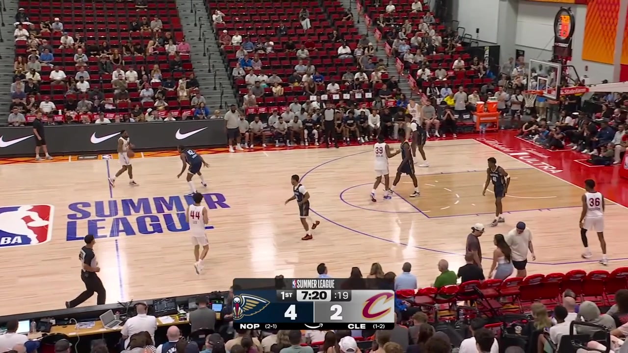 Xaivian Lee with a nice block on Dominique Daniels Jr to prevent the fastbreak point and later on with the dunk