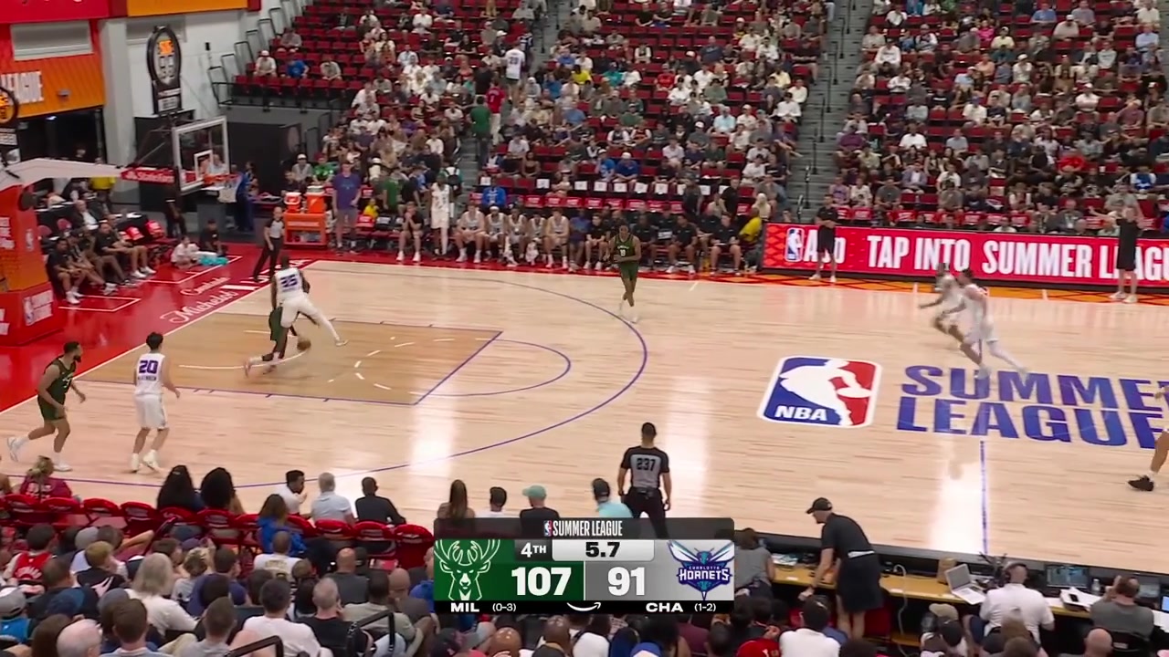Malique Lewis banks in the buzzer-beater 3-pointer to end the game vs the Hornets for his first bucket of the night playing 48 seconds