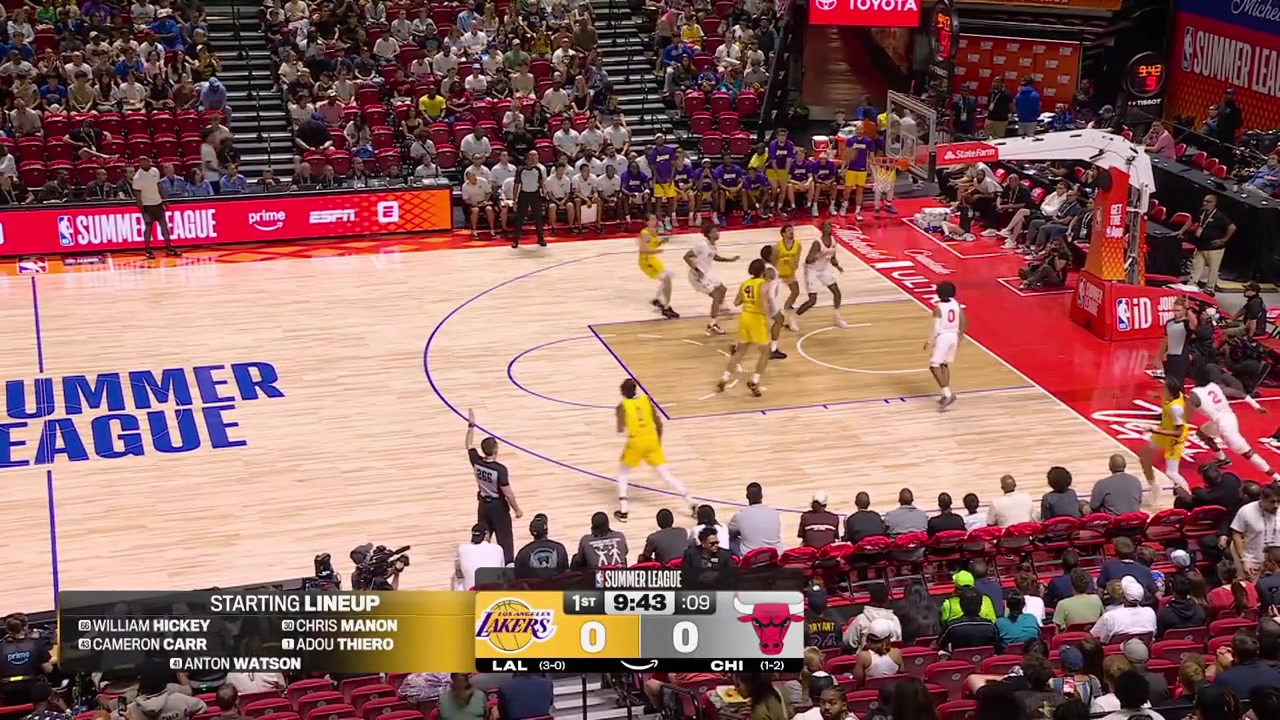 Cameron Carr misses the corner 3 gets the ball back and scores the floater for the first points in the game