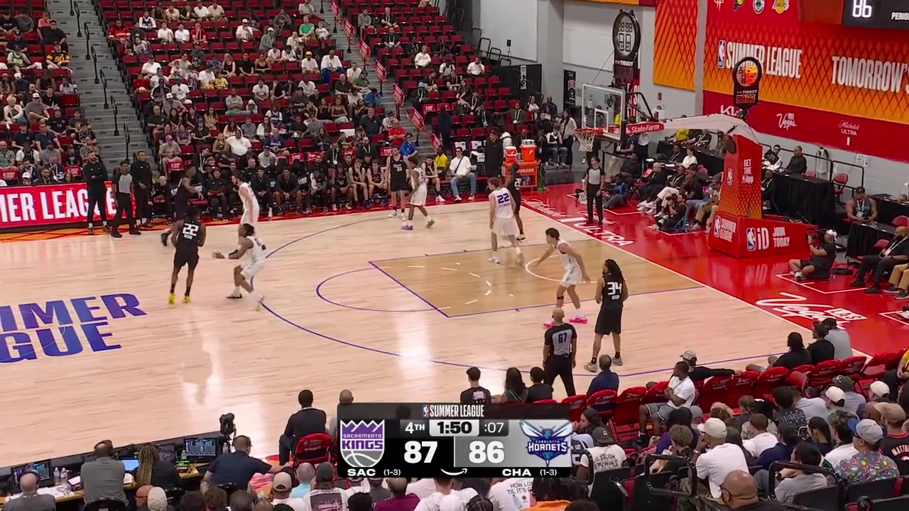 Alex Karaban drives turns around and kicks the ball out to Adam Flagler for the clutch 3 to put the Kings up 4 with a replayFlagler was 04 from 3 up until this point in the game