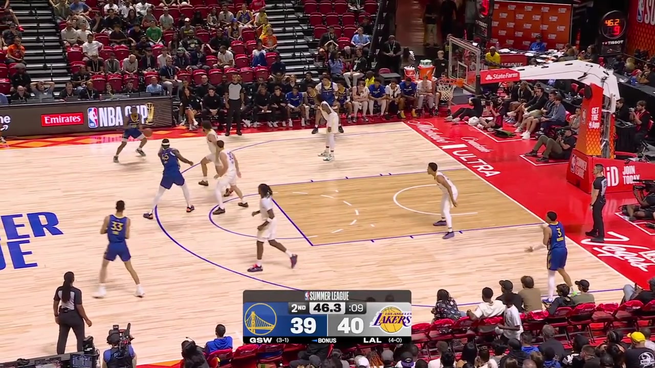 Yaxel Lendeborg with the layup and Chris Maon receives a technical after protesting about a no-call as he was struggling with Graham Ike for position with a replay