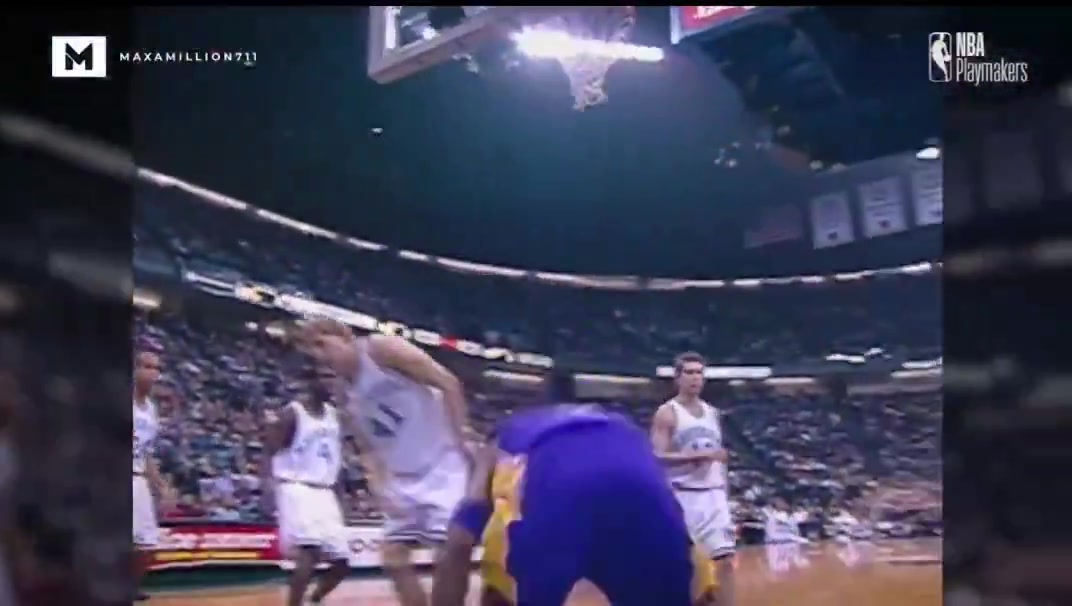 Young Kobe Bryant