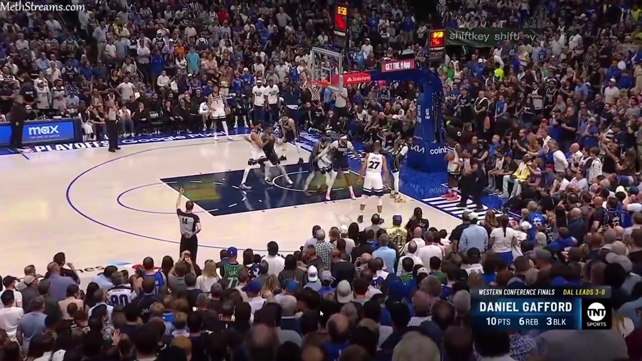 Daniel Gafford sends KATs shot attempt away AGAIN and Gobert picks up his 5th foul