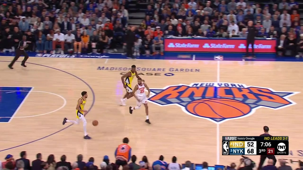 Mitchell Robinson blocks Thomas Bryant's dunk attempt