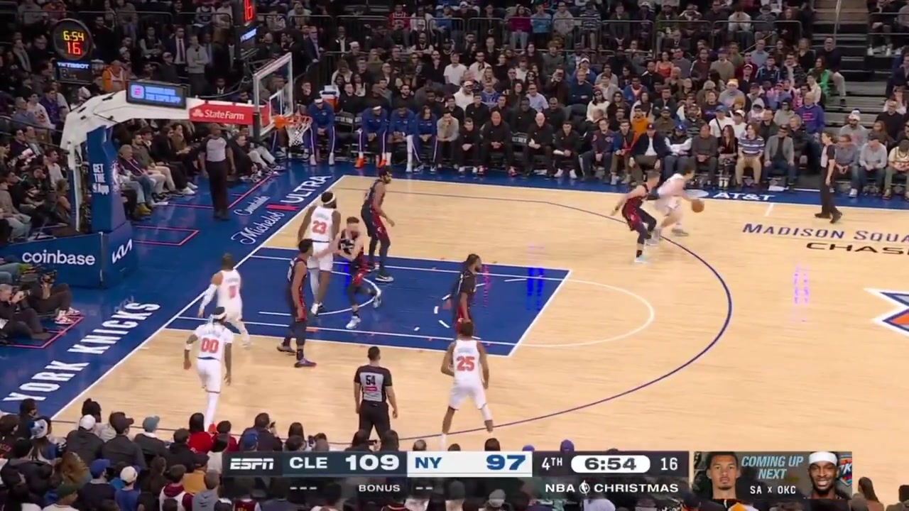 The Knicks erase a Cavaliers 12-point lead in the 4th quarter Mitchell Robinson giving the Knicks plenty of 2nd chance opportunities outrebounding everyone