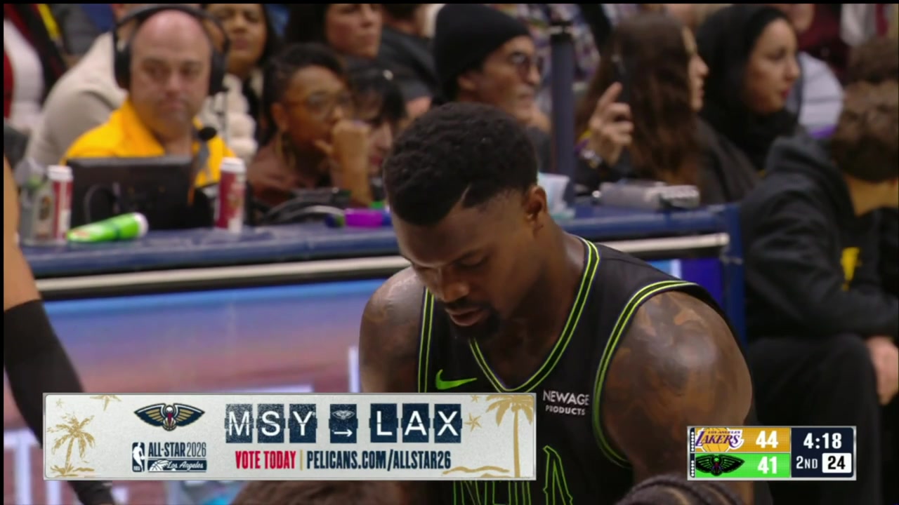 Ayton is lazy on the miss at the free throw line leading to a three point play for Trey Murphy Ayton gets subbed out immediately afterwards