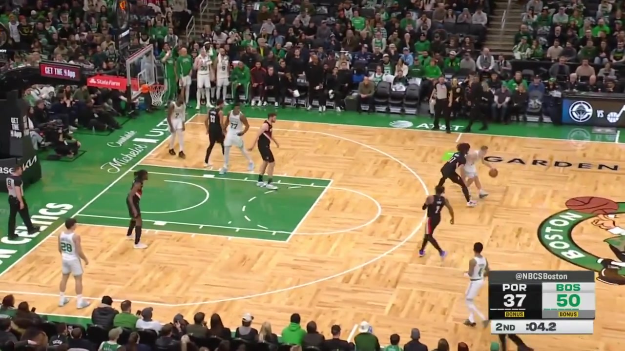 Payton Pritchard makes the tough fadeaway buzzer-beater jumper to end the 1st half with replays This is Pritchard's second buzzer-beater of the game Including halftime interview Celtics and Peacock commentaries