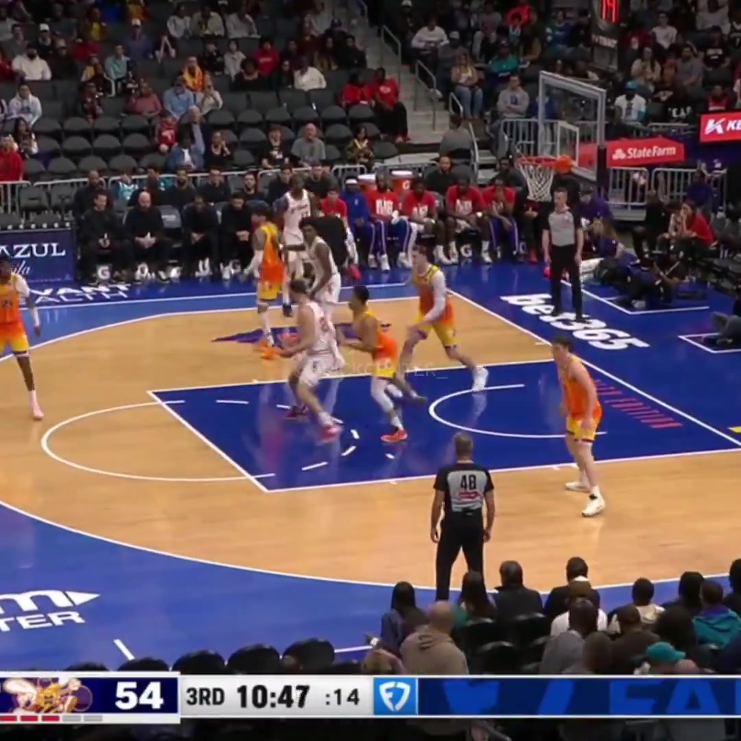Back-to-back airballs by Sengun and Amen