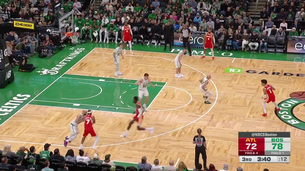 NAW misses the floater the Celtics miss some 3s and the hustle battle ends with Gabe Vincent sends Baylor Scheierman to the floor with a nasty crossover and then continues with the no look flashy pass to Jonathan Kuminga who gets fouled