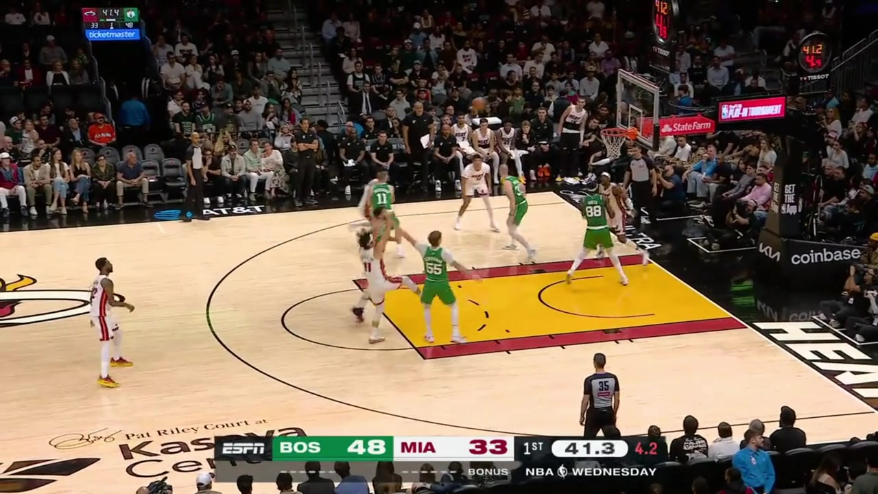 Sam Hauser hits the corner 3 off an assist by Tatum - Celtics' 11th triple of the 1st quarter 17 Points for Sam then Hauser blocks Bam Adebayo and Payton Pritchard sneaky under the rim collecting the air ball 3 by Tatum and scores with replays 53 first quarter points for Celtics