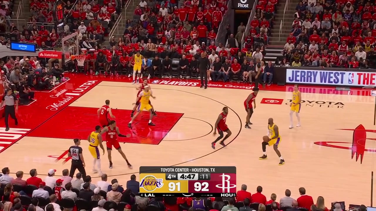Alperen engn goes all the way from the double team on LeBron James on the perimeter to block Jaxson Hayes' dunk attempt from behind with a replay