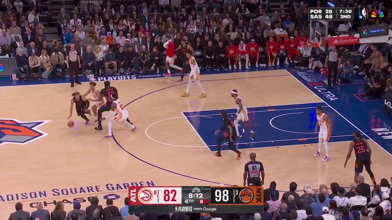 Jalen Brunson cooks Dyson Daniels with the dribble move and scores the And-1 floater over Nickeil Alexander-Walker to give him a 30-piece with replaysCarmelo Anthony is excited with popcorn in his mouth