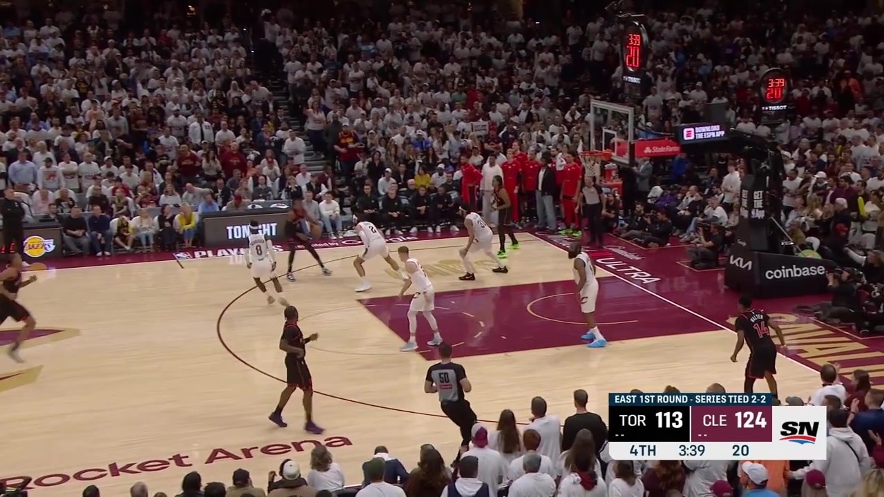 Ja'Kobe Walter hits the corner 3 to give him 20 points and later on Collin Murray-Boyles with back to back dunks to cut the Cavaliers' lead to only 4 with 244 seconds remaining in regulation