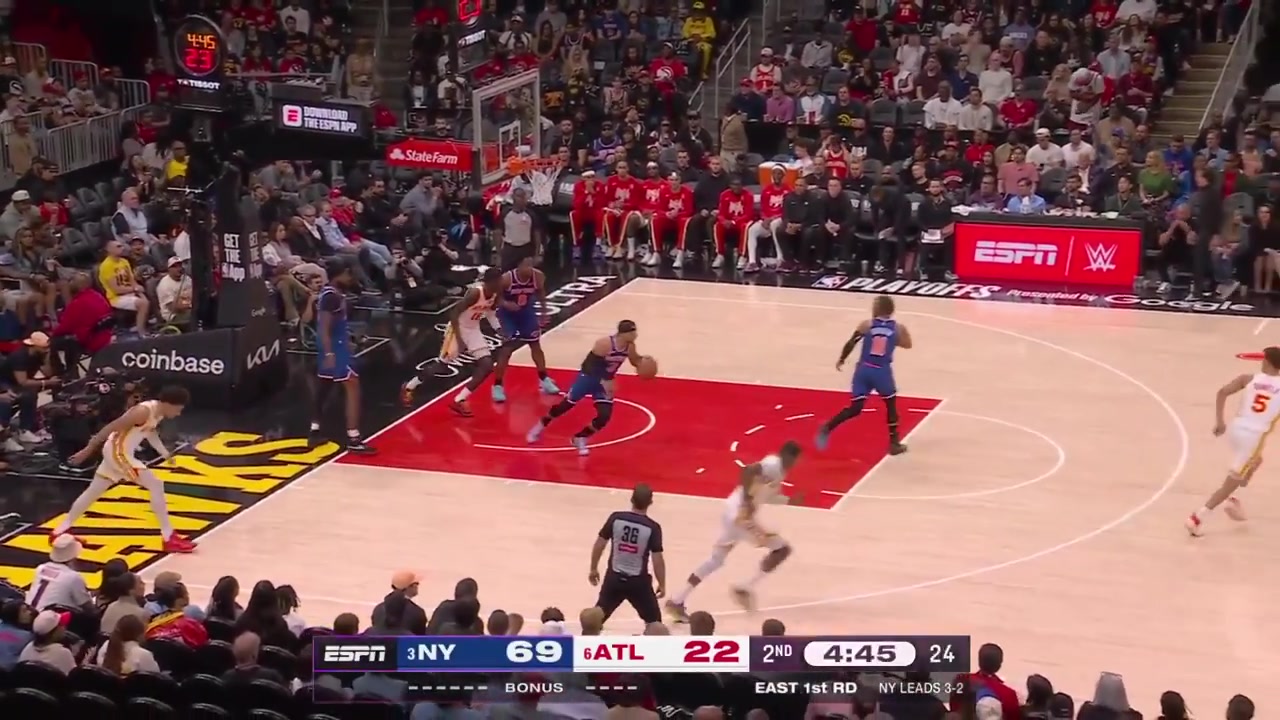 OG Anunoby scores the And-1 to put the Knicks up 50 giving him 23 points vs 22 by the HawksA kerfuffle ensues between Mitchell Robinson and Dyson Daniels as they chestbump each other then grab each other exchanging some heated words Both were ejected Full incident