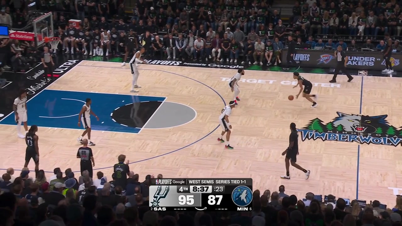 Julius Randle with the putback dunk and Terrence Shannon Jr with the layup to cut the Spurs' lead to 4Spurs' timeout