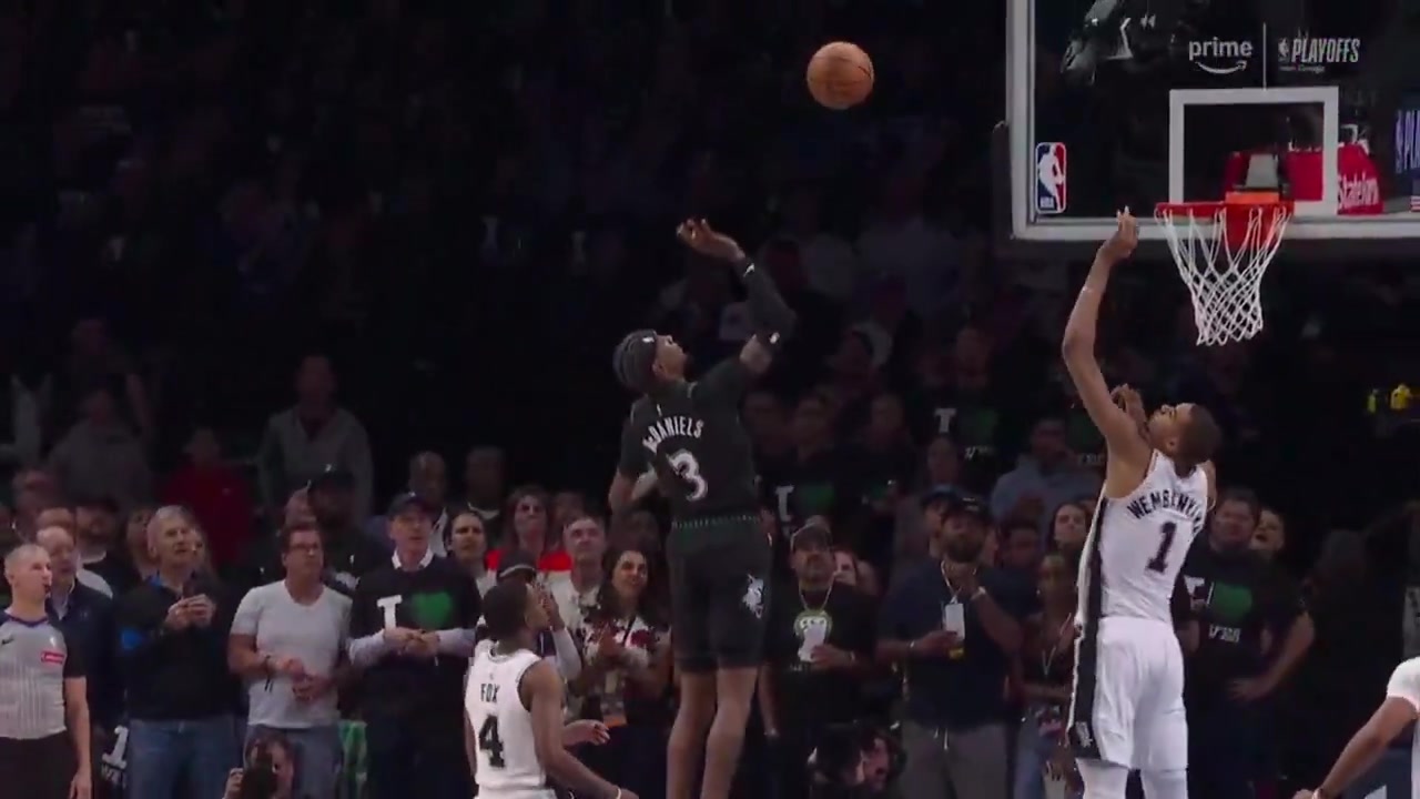 Wemby gets the block on Jaden McDaniels