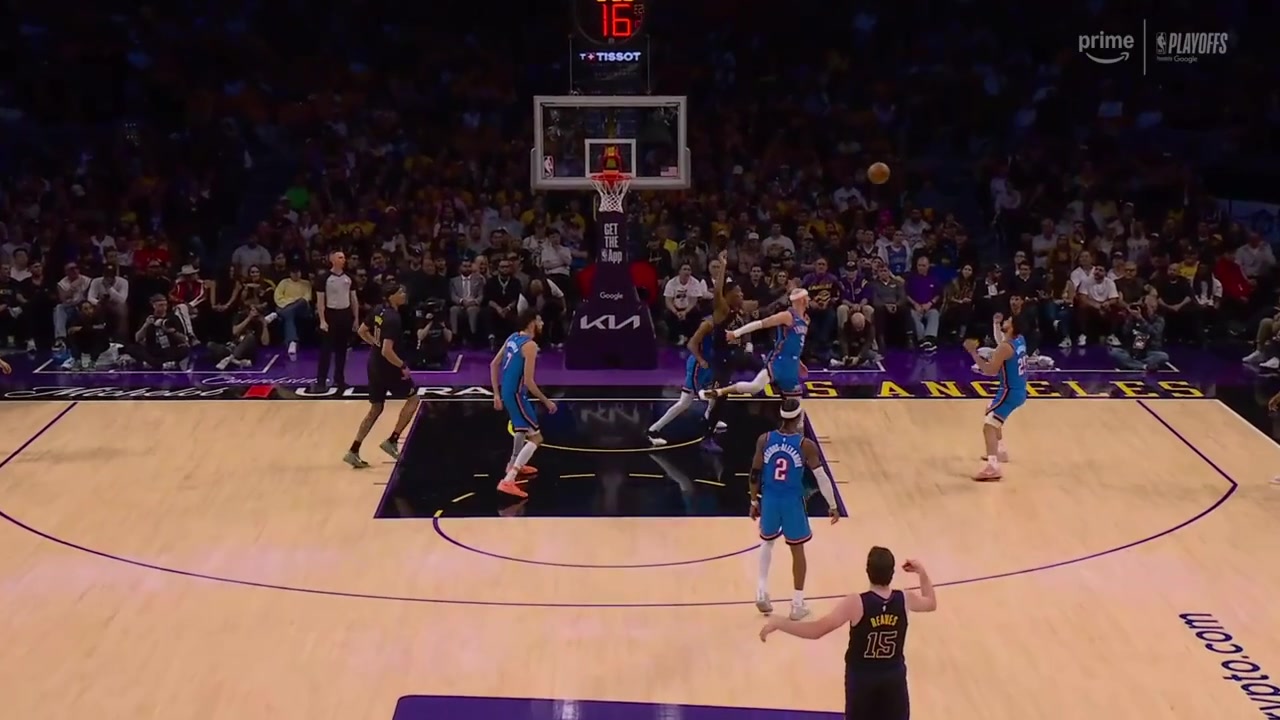 Alex Caruso picks off the entry pass from Reaves and SGA leads the break to set up a Chet Holmgren dunk