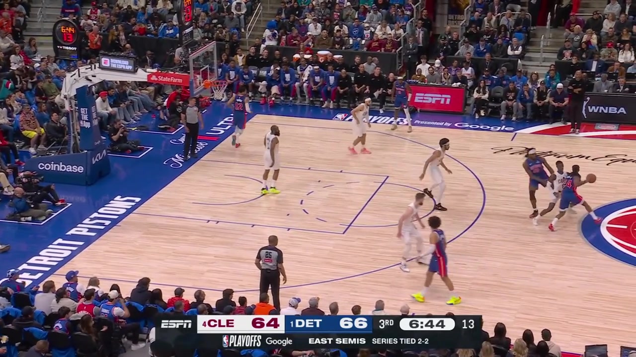 Cade Cunningham passes to Isaiah Stewart who spins and dunks it with force to give him 8 points in 6 minutes