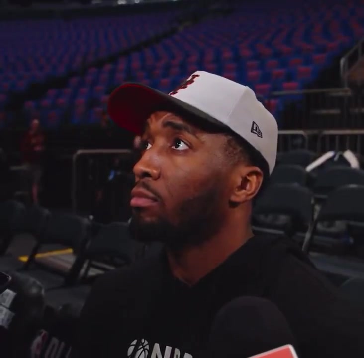 Donovan Mitchell on Cleveland Cavaliers ownership Its a big reason why I re-signed Look at the 25 buses that was sent to Detroit thats a small thing that we done to show theyre about winning This is something Ive never seen before Its not like this everywhere