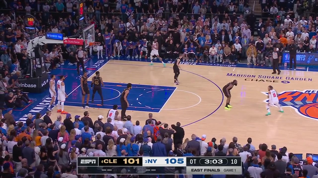 OG Anunoby pump fakes in the corner drives into the body of Mobley and scores the layup to put the Knicks up 6 in overtime
