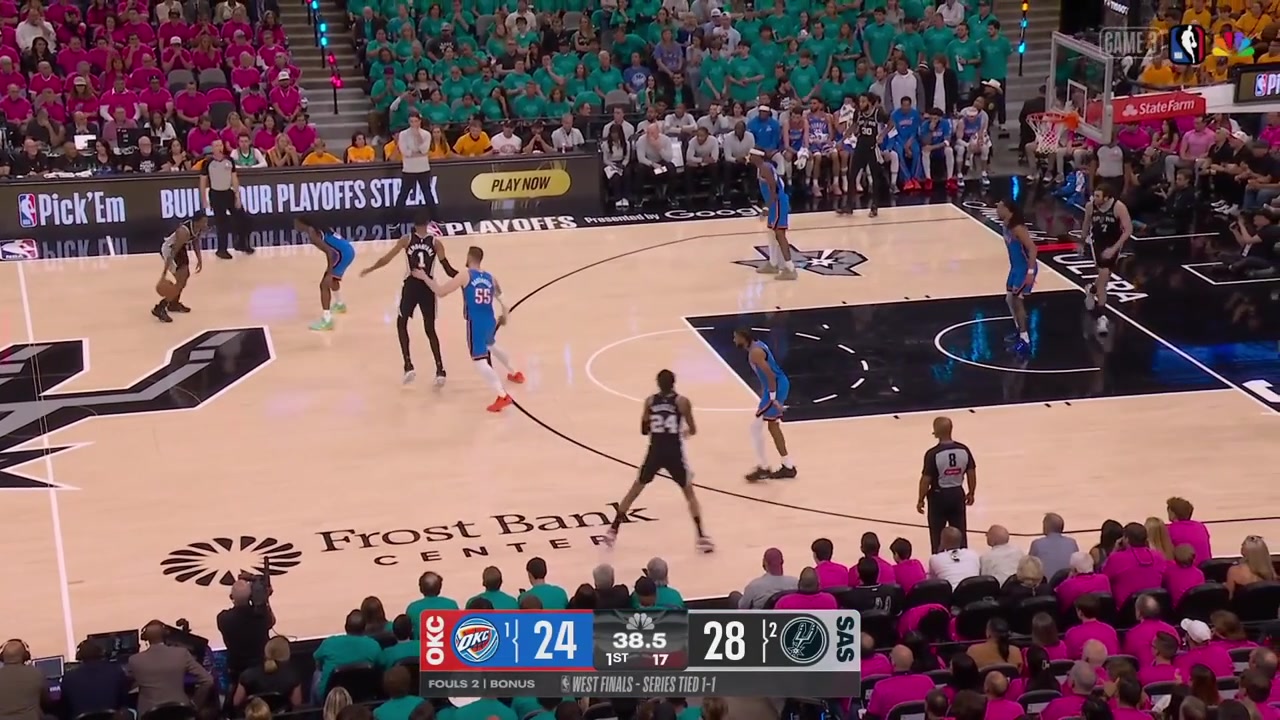 Victor Wembanyama hits the deep 3-pointer over Isaiah Hartenstein going 2 for 1 with a replay