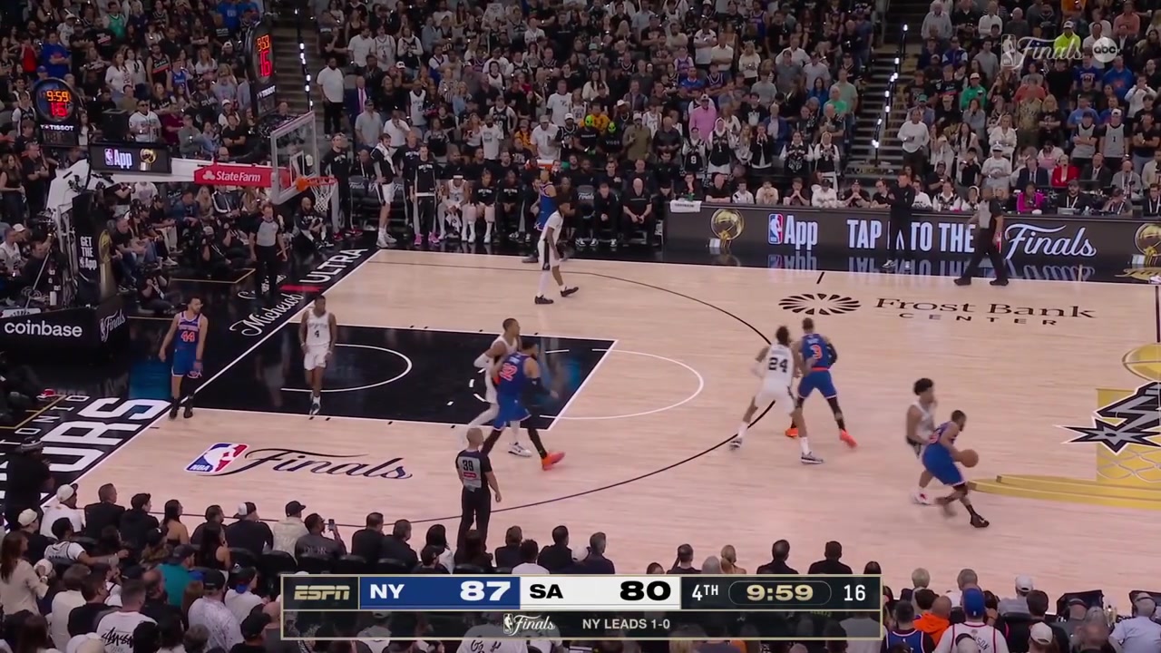 Victor Wembanyama comes all the way from the perimeter to block Josh Hart from behind under the rimWemby's 3rd block
