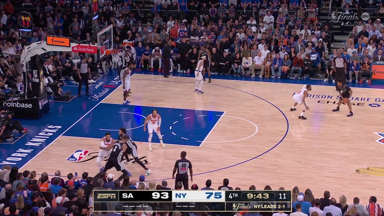Victor Wembanyama surrounded by Knicks players still tips it in to give him 22 points with a replay