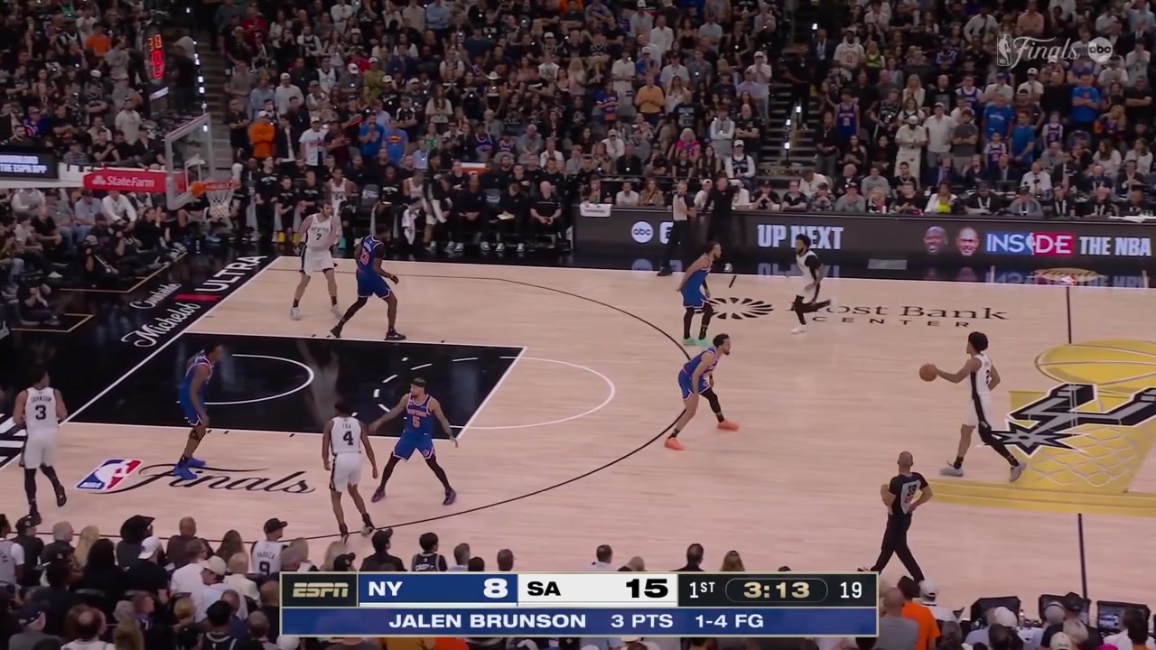 Dylan Harper finds Keldon Johnson for the wide open corner 3 and the Spurs are up double-digits for the 5th straight time in the 1st quarter