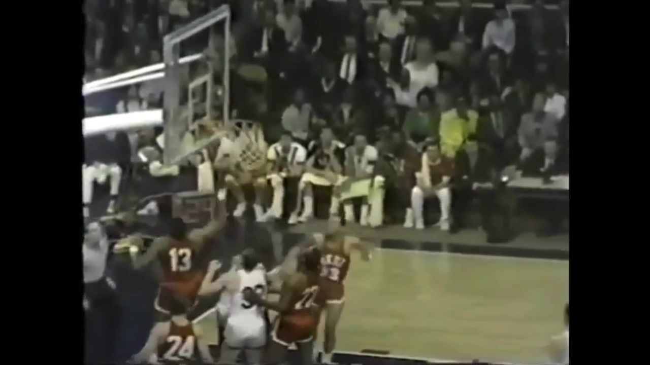 The Barkley before Barkley some sources had Wes Unseld's height as low as 6'5 12 However despite competing in a golden age of centers against guys like Wilt Kareem Russell Reed etc he managed to still be a monstrous rebounder