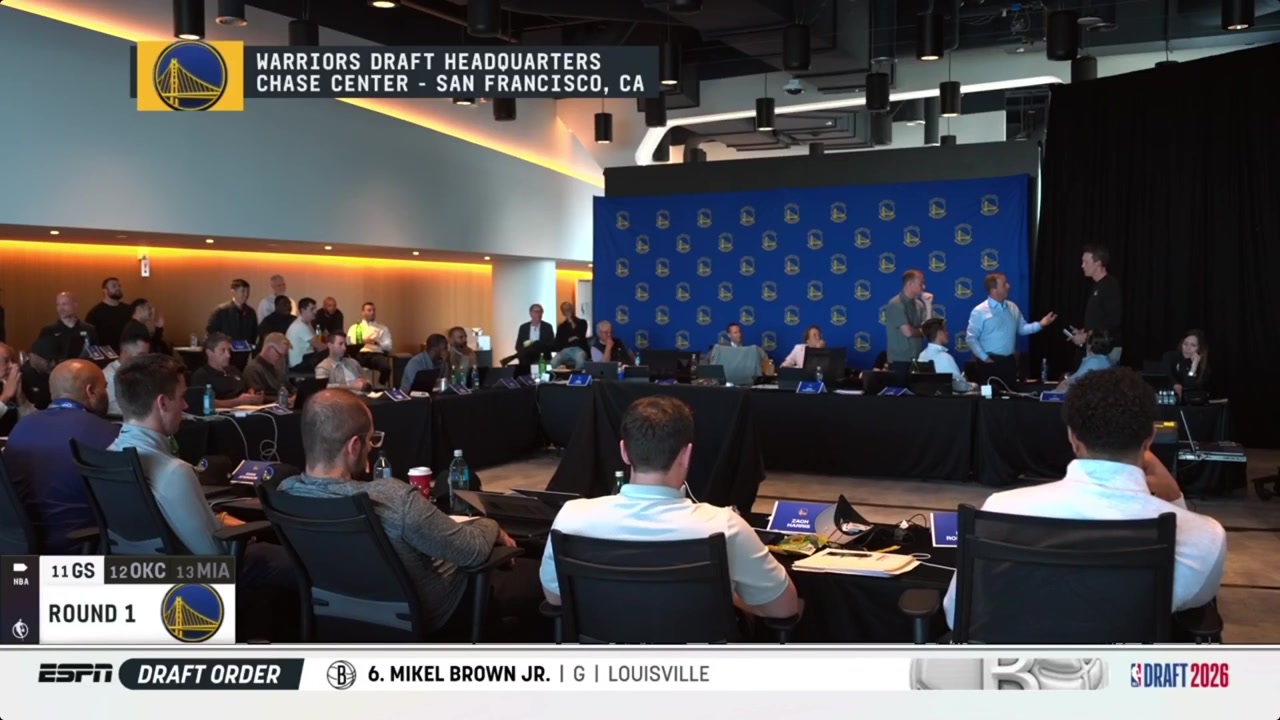 Warriors General Manager Mike Dunleavy and owner Joe Lacob visibly disagree on what to do with the 11th overall pick