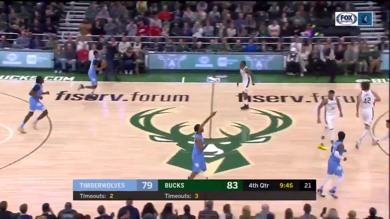 Jarrett Culver yams it over Robin Lopez and taunts him Lopez goes after him and tries to confront him