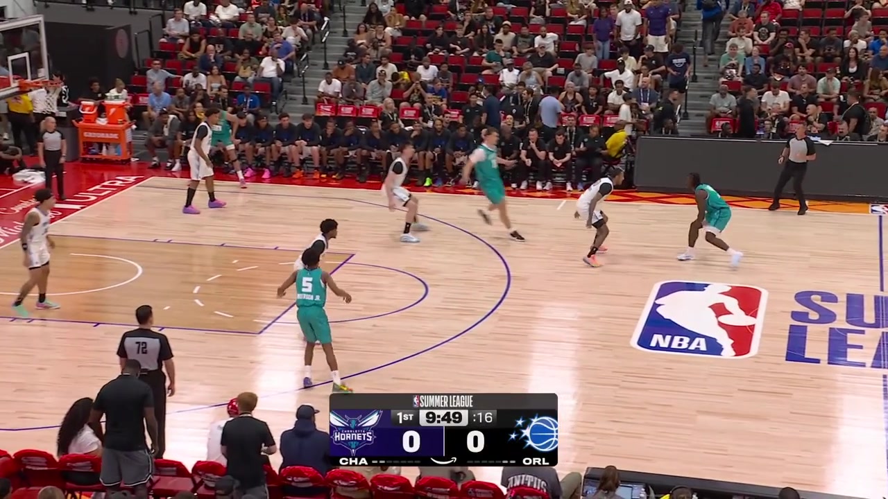 Liam McNeeley with the And-1 the 3-pointer and the dime to Ryan Kalkbrenner for the dunk with replays