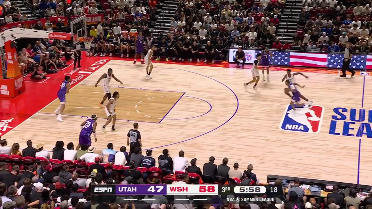 Cody Williams smokes the potential poster dunk attempt Tre Johnson with the layup Jonas Aidoo with the fastbreak dunk off an assist by Tamar Bates and Will Riley with the turnaround jumper