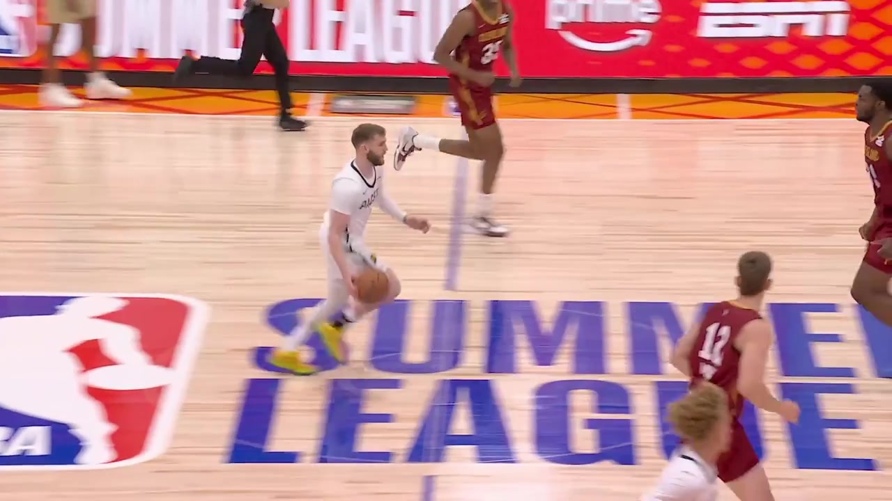 Rienk Mast hits the 3-pointer for his first Summer League bucket in Las Vegas