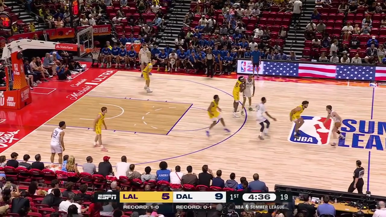 Sergio De Larrea with a gorgeous high lob to Kaodirichi Akobundu-Ehiogu for the alley-oop dunk with replaysJon Elmore with the corner 3 at the other end