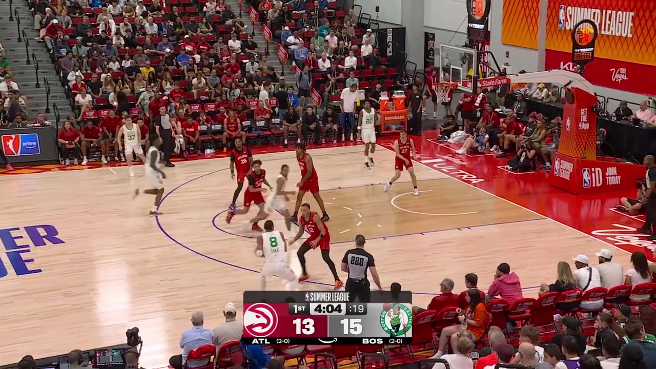Kobe Johnson lobs it to Devon Higgs who manages to control it with his right hand in mid-air and finishes the alley-oop dunk with two hands with replays