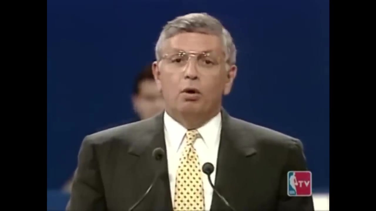 David Stern announces the 1 pick Chris Webber traded from the Magic to the Warriors for Penny Hardaway and 3 future first-round picks 1993 NBA Draft