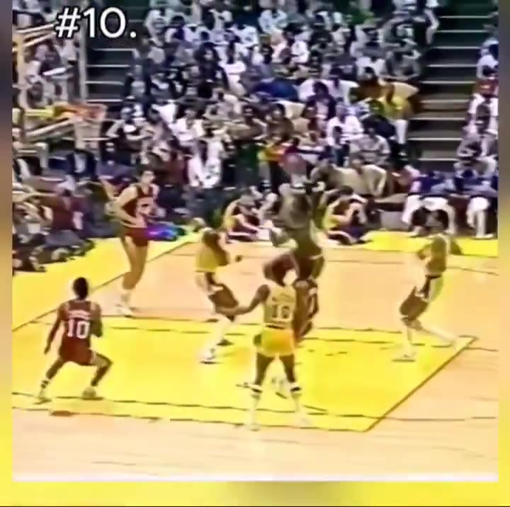 Top 10 plays of the 1982 Finals
