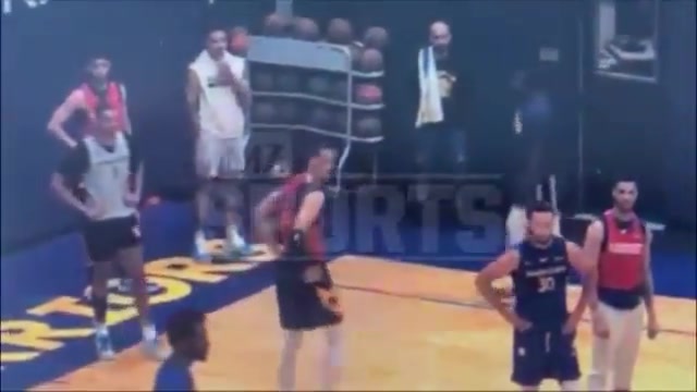 Draymond Green punches Jordan Poole in practice