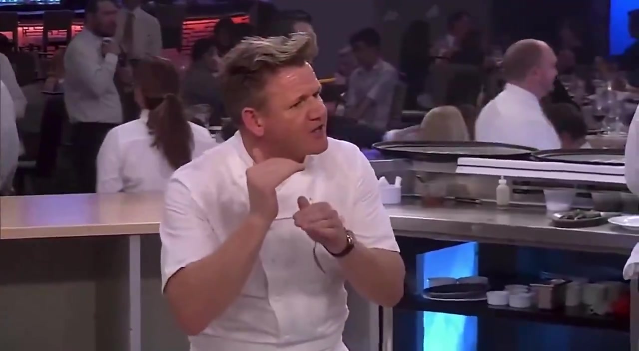 JJ Redick appears as a VIP guest diner on Gordon Ramsay's 'Hell's Kitchen' 2016