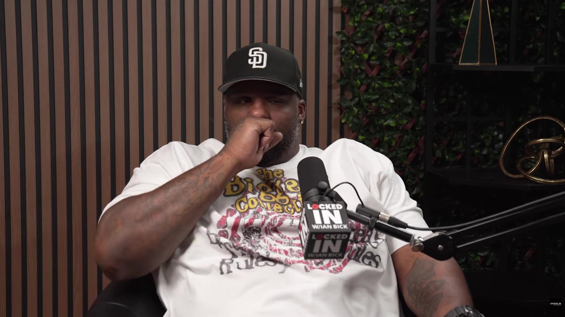 Glen Big Baby Davis says him going to prison was everyone elses fault and he starts accusing several other NBA players and he names themHe says it was easier for the feds and the NBA to pick on him while the rest didn't serve time in prison at all
