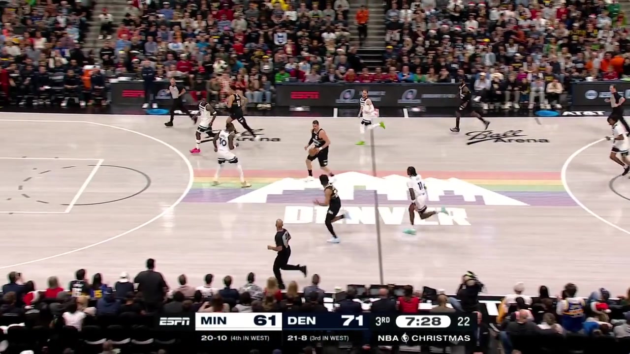 Nikola Joki records his 10th assist on a Jamal Murray drive and layup securing a triple-double 271110