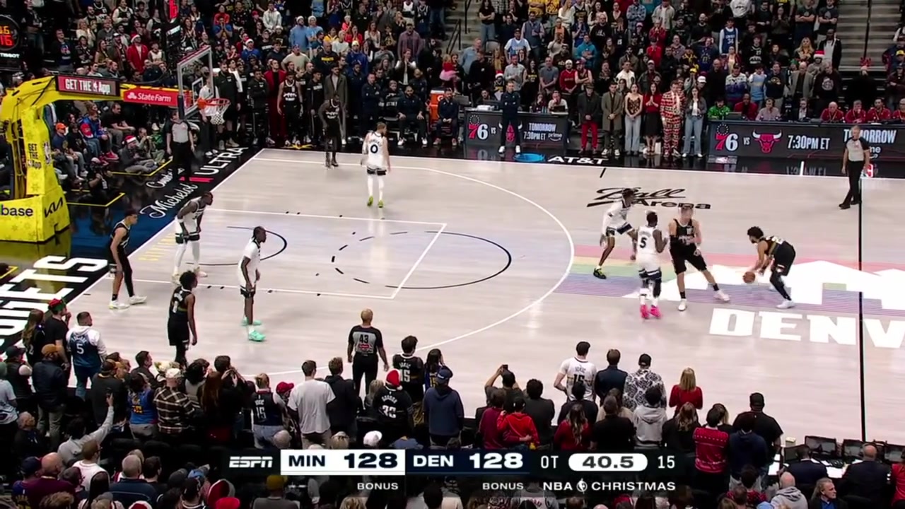 Jamal Murray with a big clutch 3 to give the Nuggets the lead in overtime with 350 seconds remaining with replays