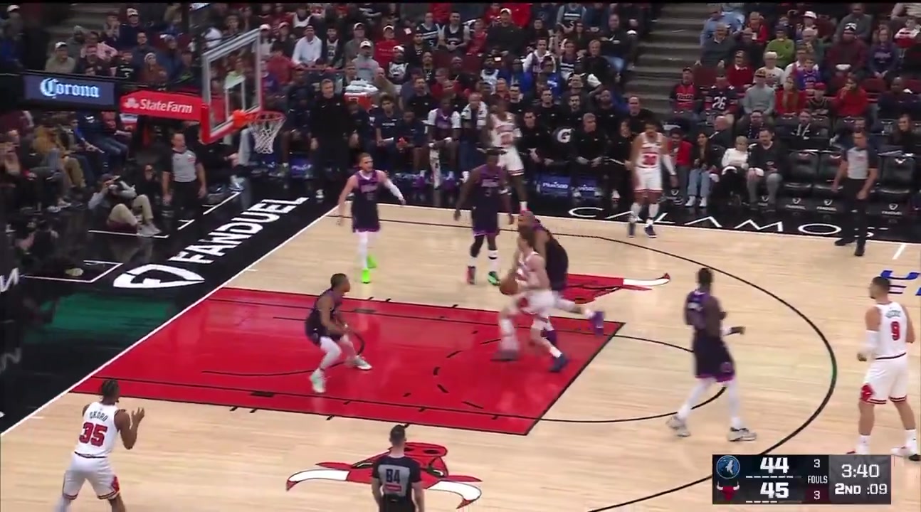 Rudy Gobert makes an emphatic block on Matas Buzelis and then hits a Euro step for the bucket on the other end