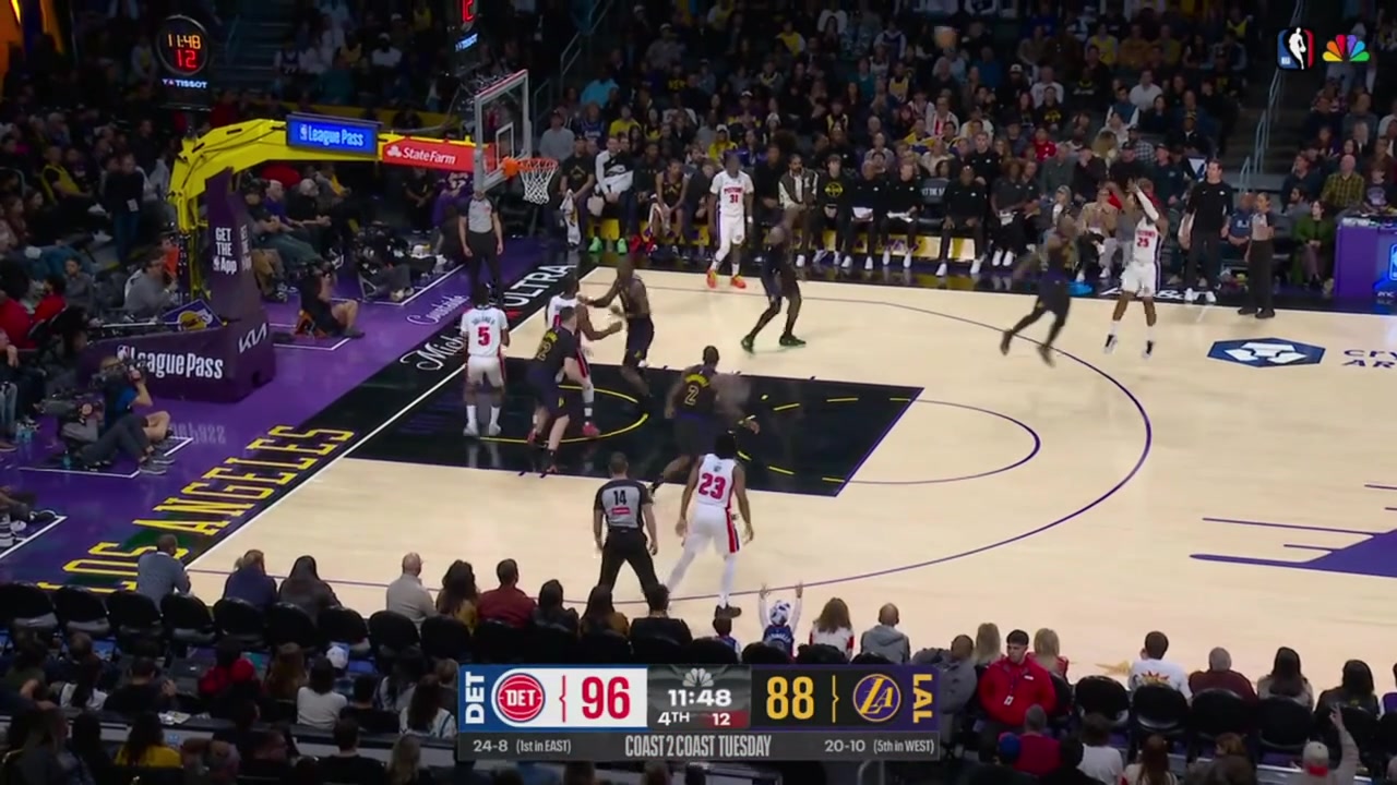 Lowlight Jake LaRavia grabs the rebound starts dribbling in the back court only to hit Ayton's foot and go out of bounds